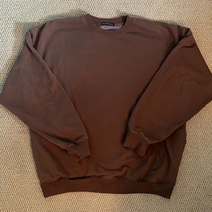 Brown Brandy Melville Crewneck Sweatshirt w/ pockets